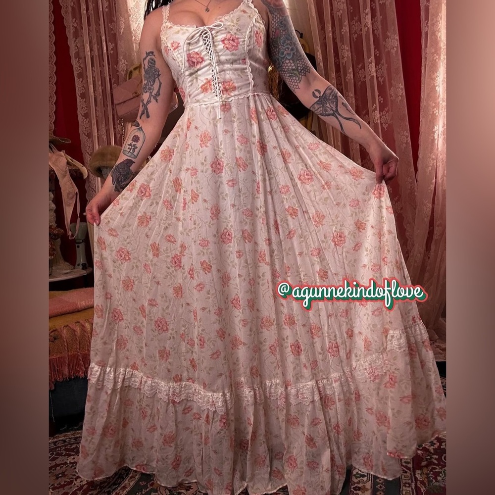 Gunne Sax Cream and Pink Floral Maxi Dress